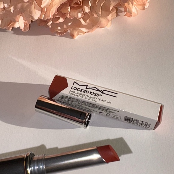 BRAND NEW MAC Locked Kiss 24HR Lipstick SOPHISTRY 69 - Picture 2 of 6